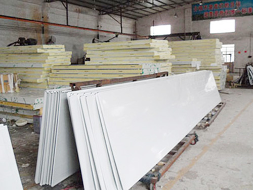 公司堆放货物区